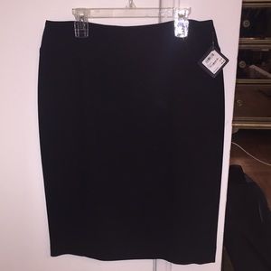 Halogen black skirt size 4